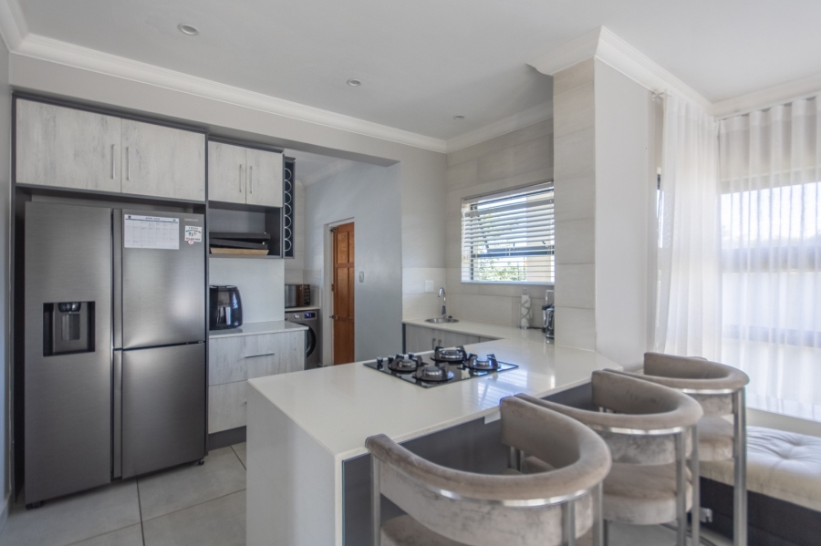4 Bedroom Property for Sale in Melodie North West